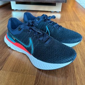 LIKE NEW Nike React Infinity Flyknit 3 Sz 11 Obsidian/Bright Spruce/White